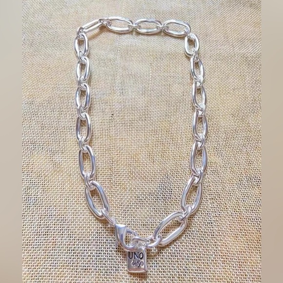 LINKED • Uno de 50 Necklace • Silver - Picture 8 of 10
